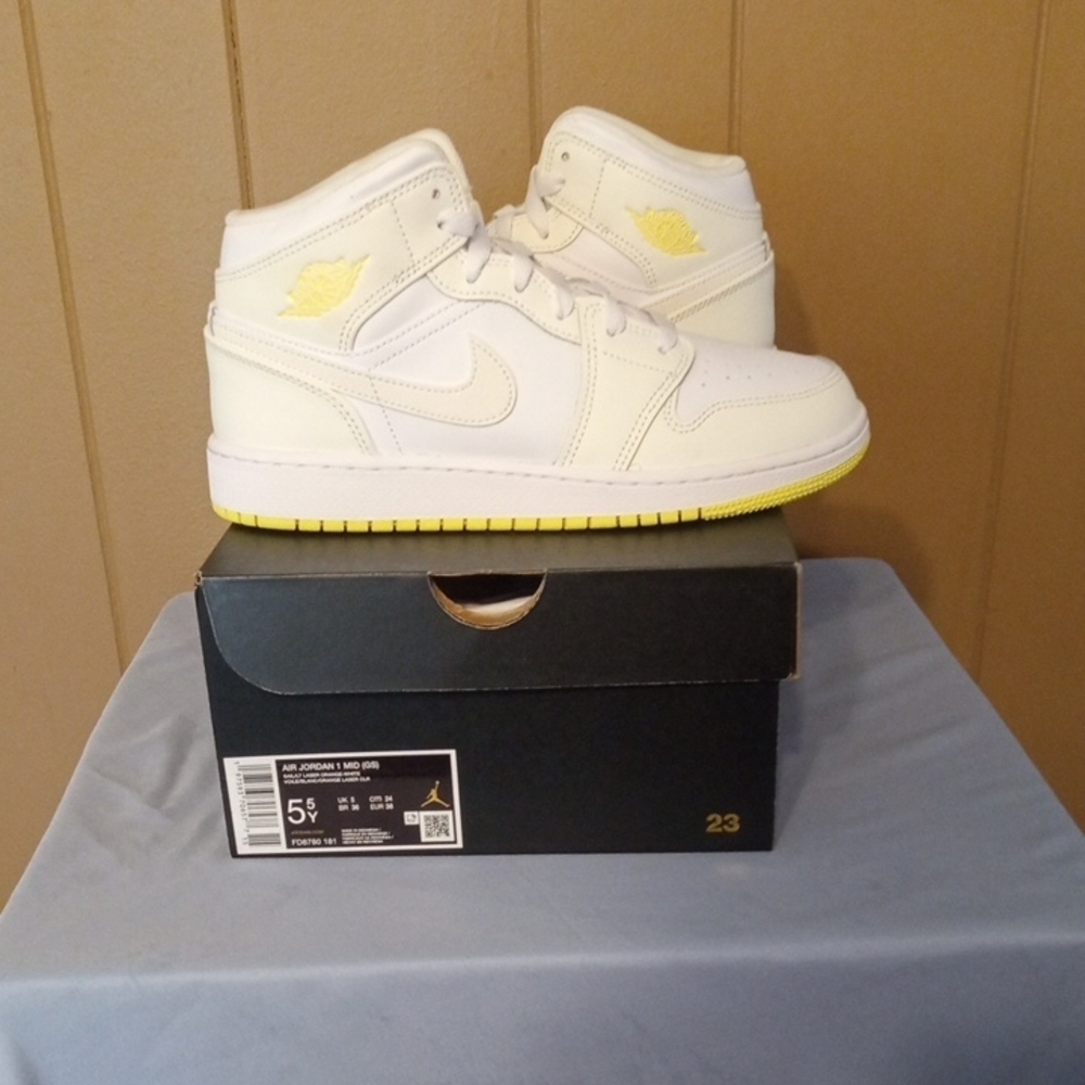 Air Jordan 1 Sail/Lt Laser Orange-White